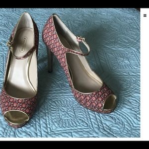 New Coach  Coral and Gold Shoes Q1960/7200094